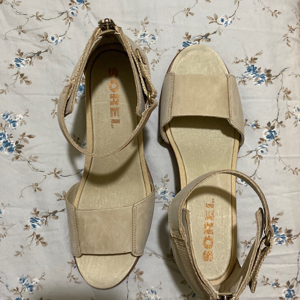 Sorel Joanie II Ankle Strap sandals, oatmeal color, size 10.5